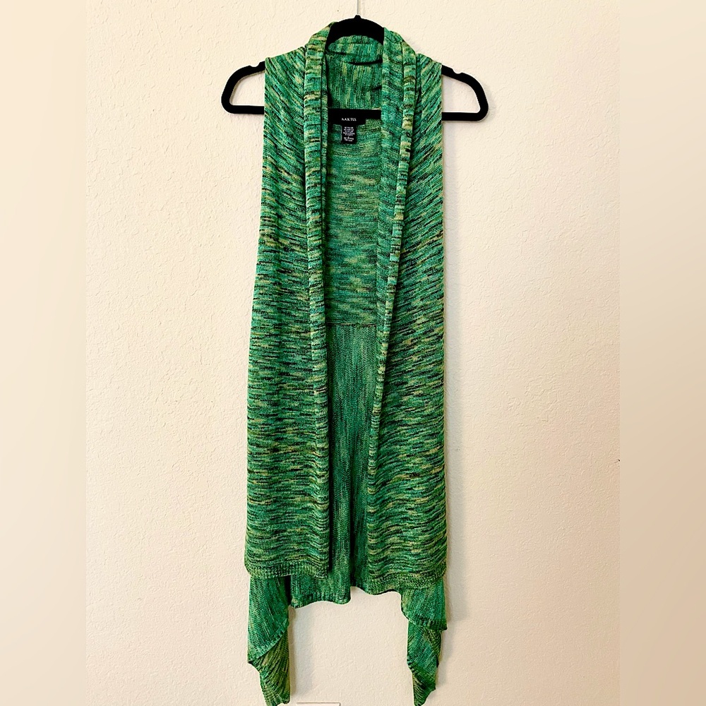 Kaktus Open Sleeveless Top